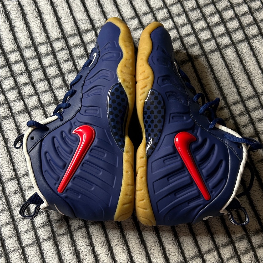New Nike Foamposite Pro “Blue Void/University Red” (4Y) - Picture 5 of 12